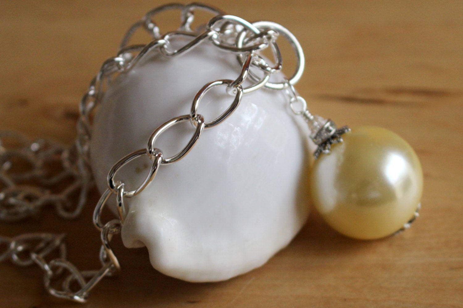 Cream Drop Pendant Necklace