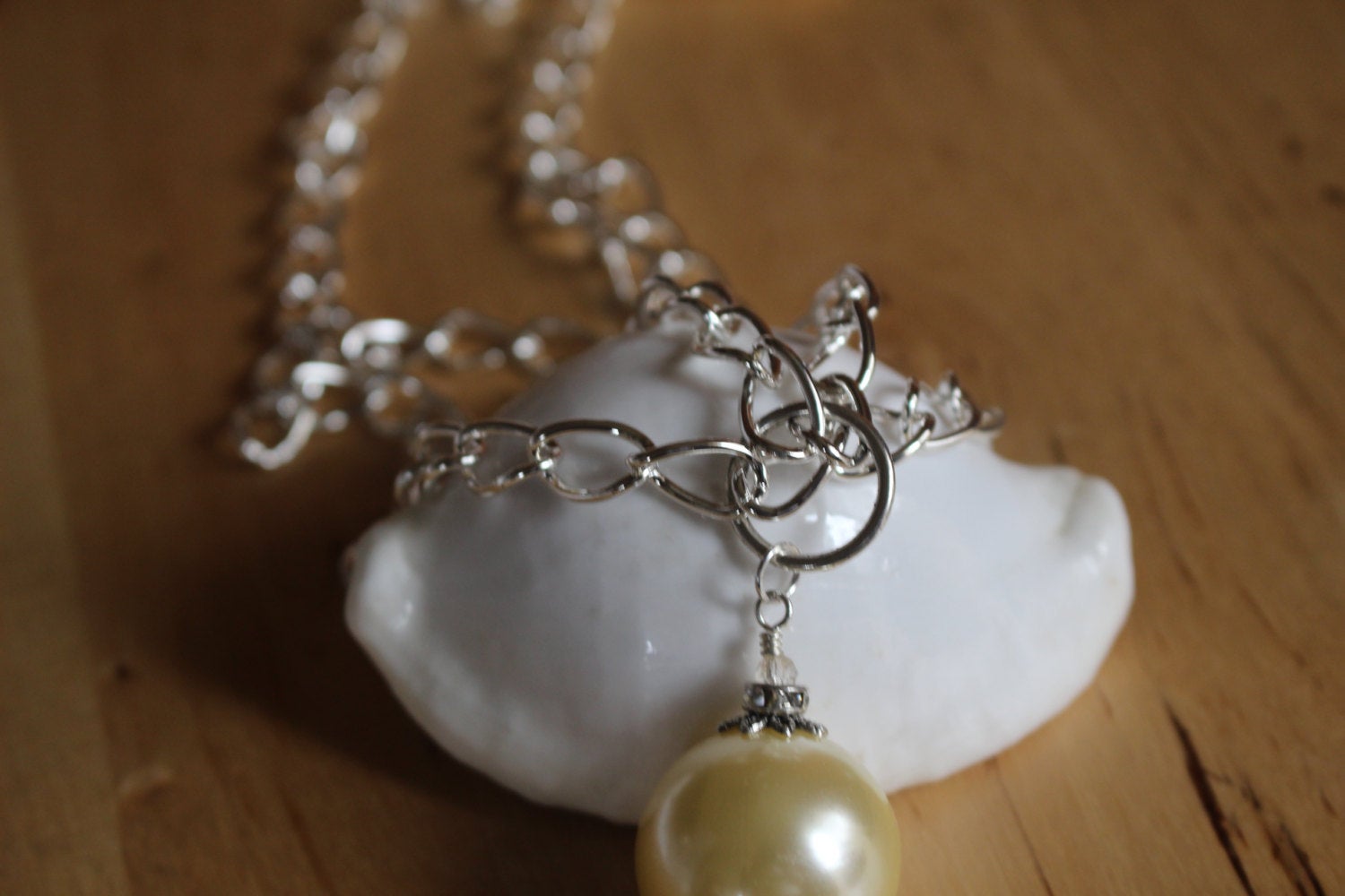 Cream Drop Pendant Necklace